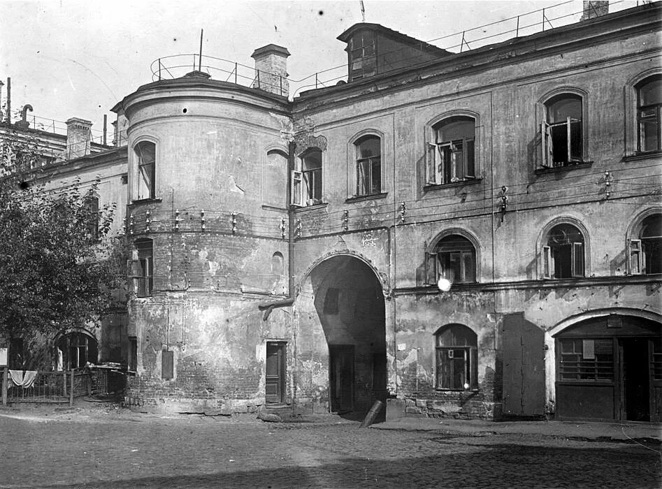 Узнать историю здания