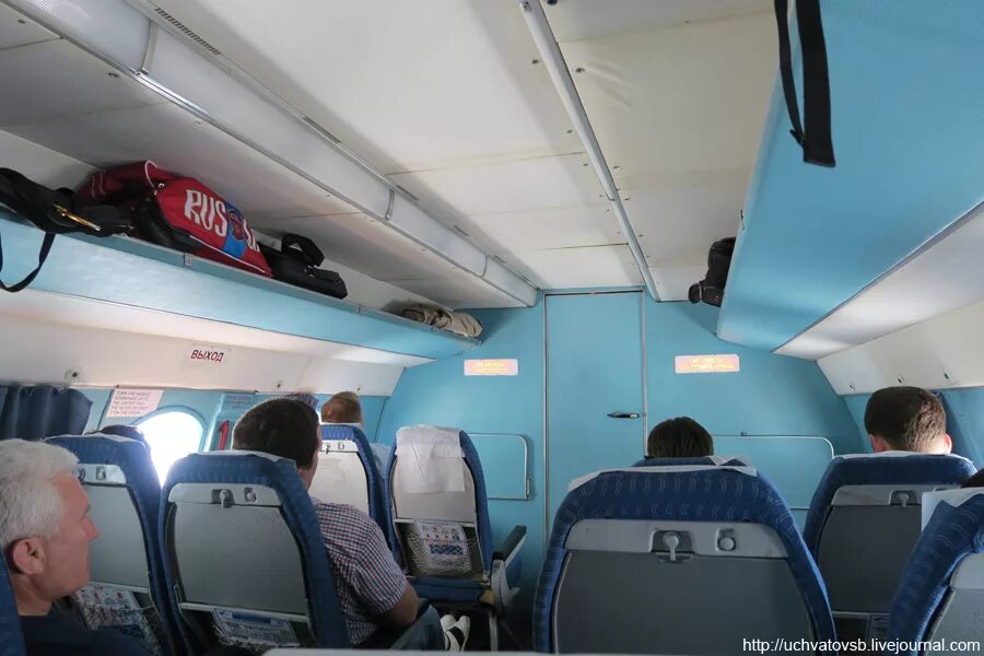 Antonov An-140 Самолет zbor.md