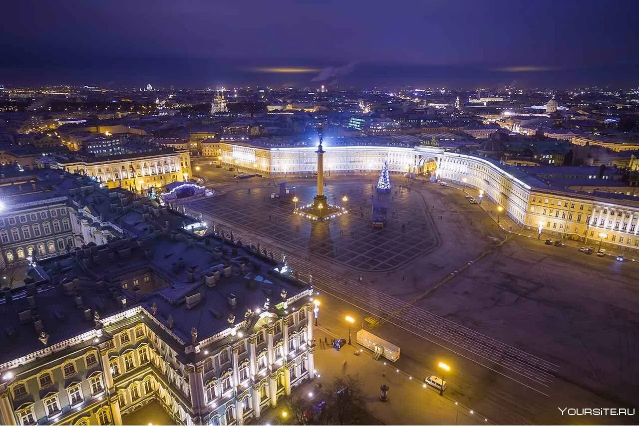 Дворцовая площадь в Санкт-Петербурге. Ночная Дворцовая площадь СПБ. Дворцовая площадь зимний дворец. Дворцовая площадь в Санкт-Петербурге вид сверху.