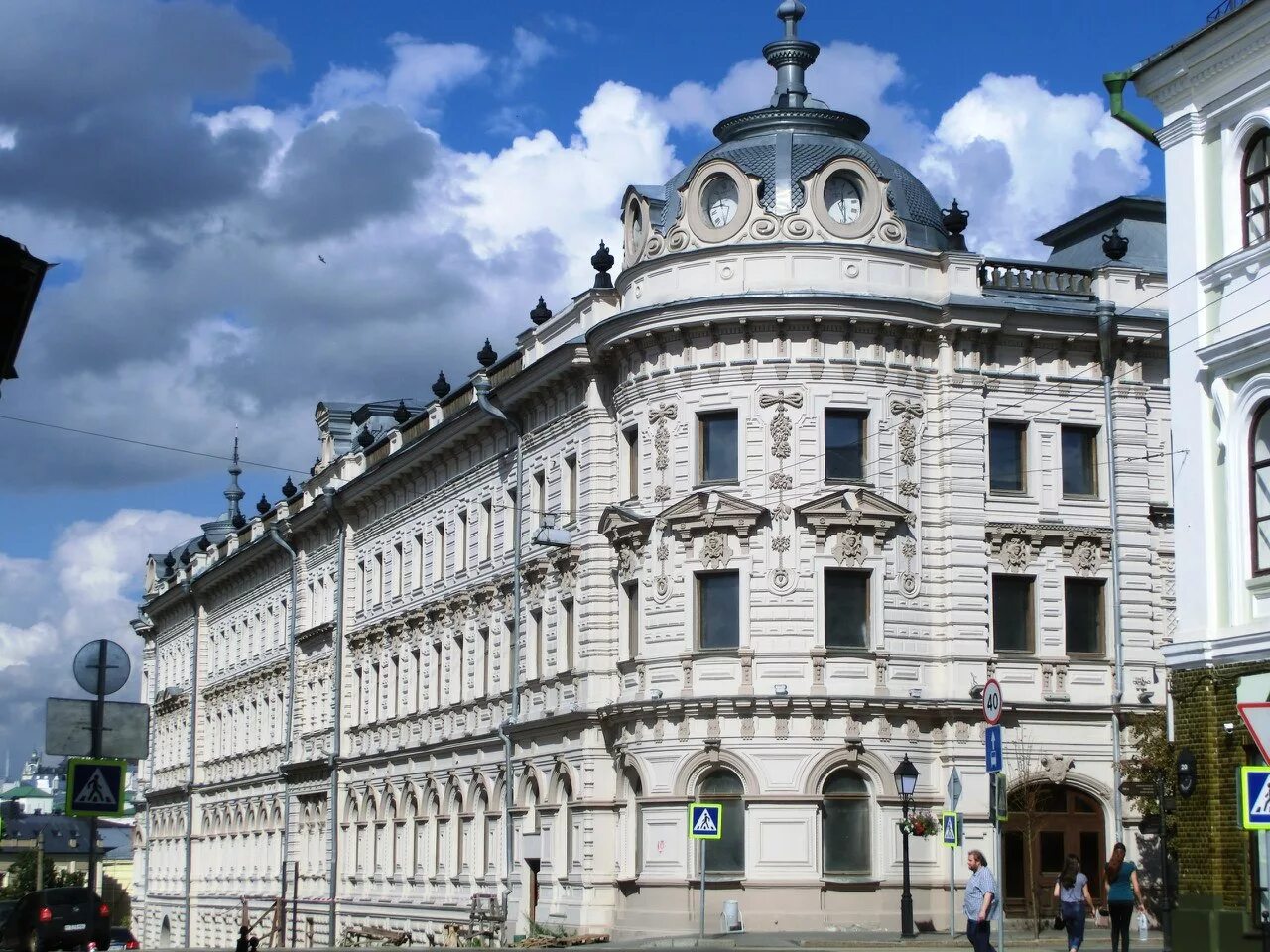 Казань улица кремлевская александровский пассаж. Александровский пассаж казань. Александровский пассаж казань внутри. Александровский пассаж. Александрийский пассаж в казани.