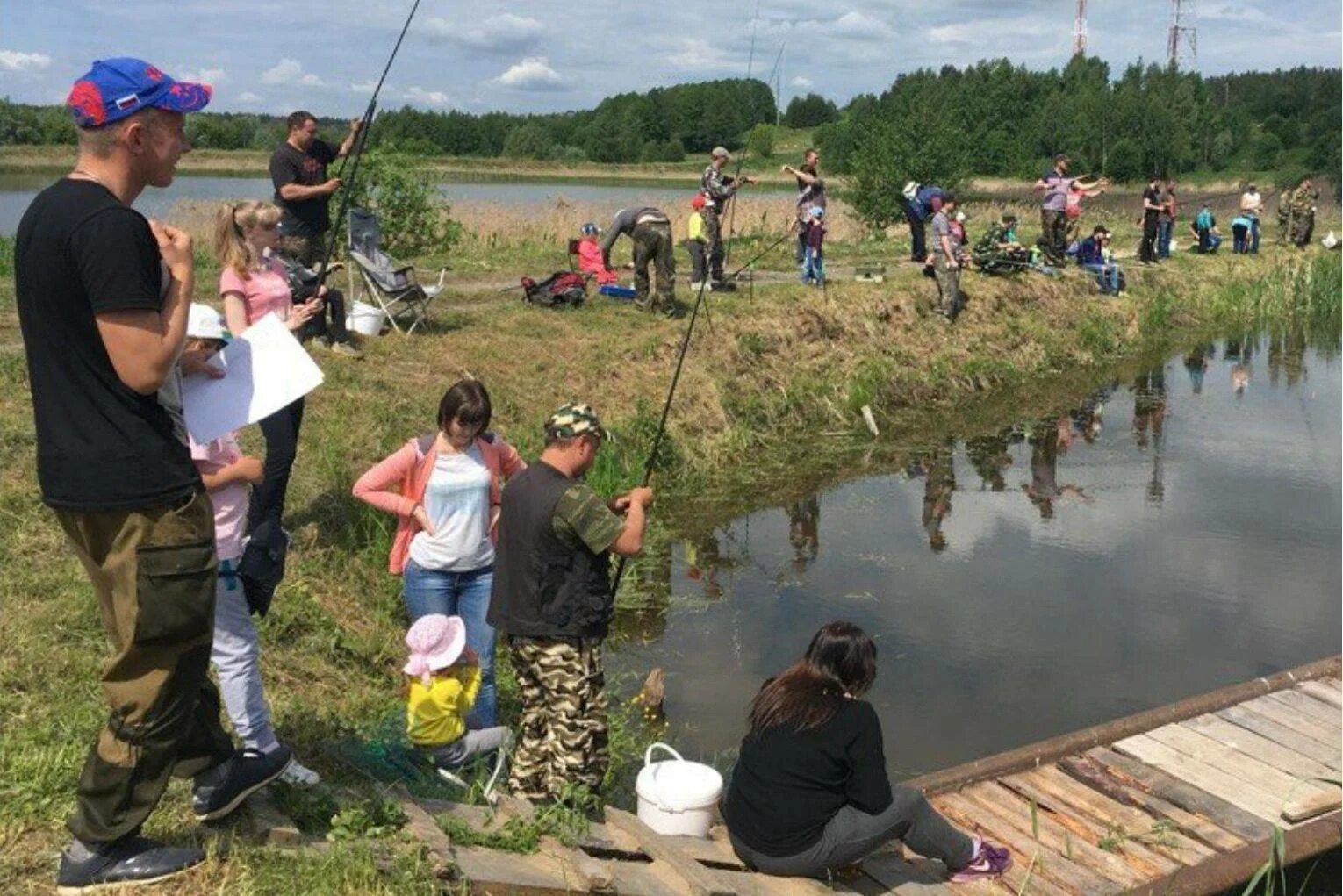 Молотицы Рыбхоз. Рыбалка на пруду. Платный водоем для рыбалки. Рыбалка на платных прудах. Где сейчас рыбачат