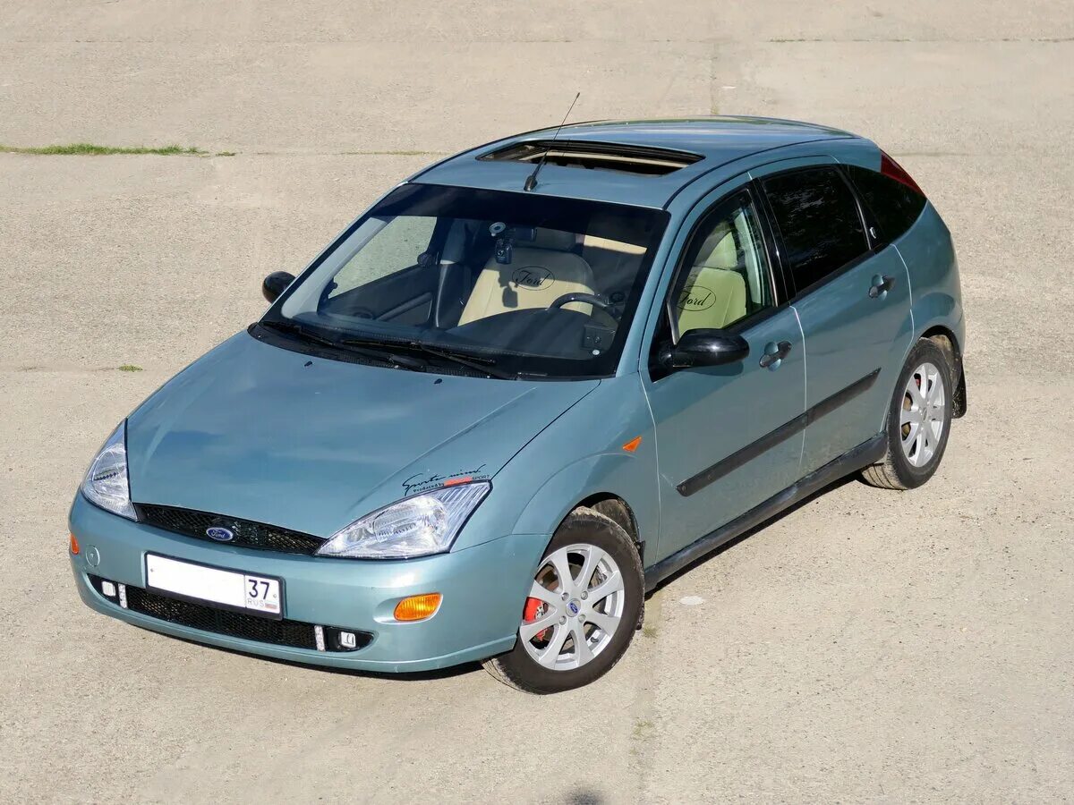 Купить форд фокус 1 дизель. Ford Focus 1998 хэтчбек. Форд фокус 1998 хэтчбек. Форд фокус 1 1998-2004. Ford Focus 1.4.