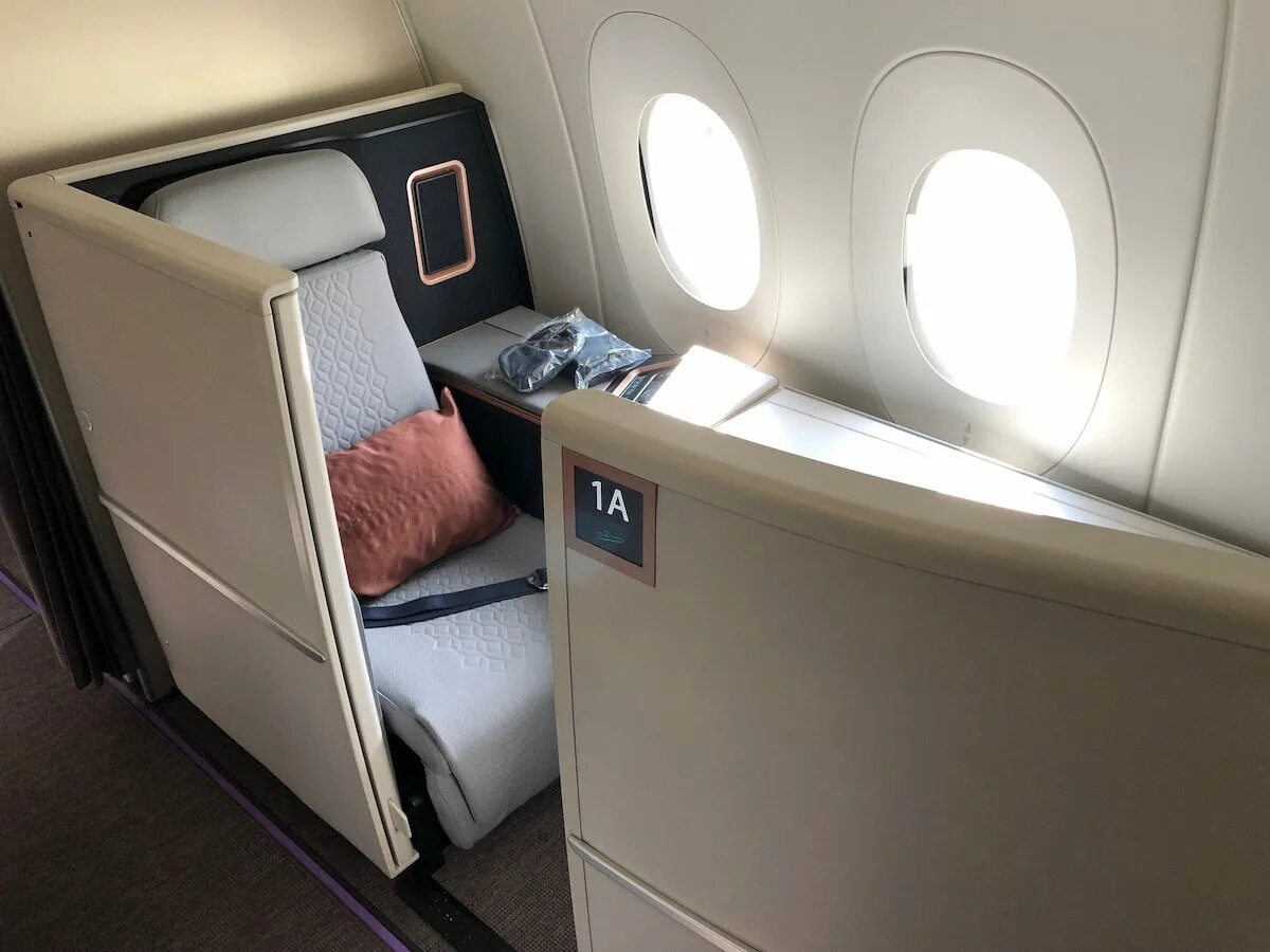 A350 first class. Malaysia Airlines a380 first class. Asiana Airlines a350-900 Business class. Малайзия Аирлинес бизнес.