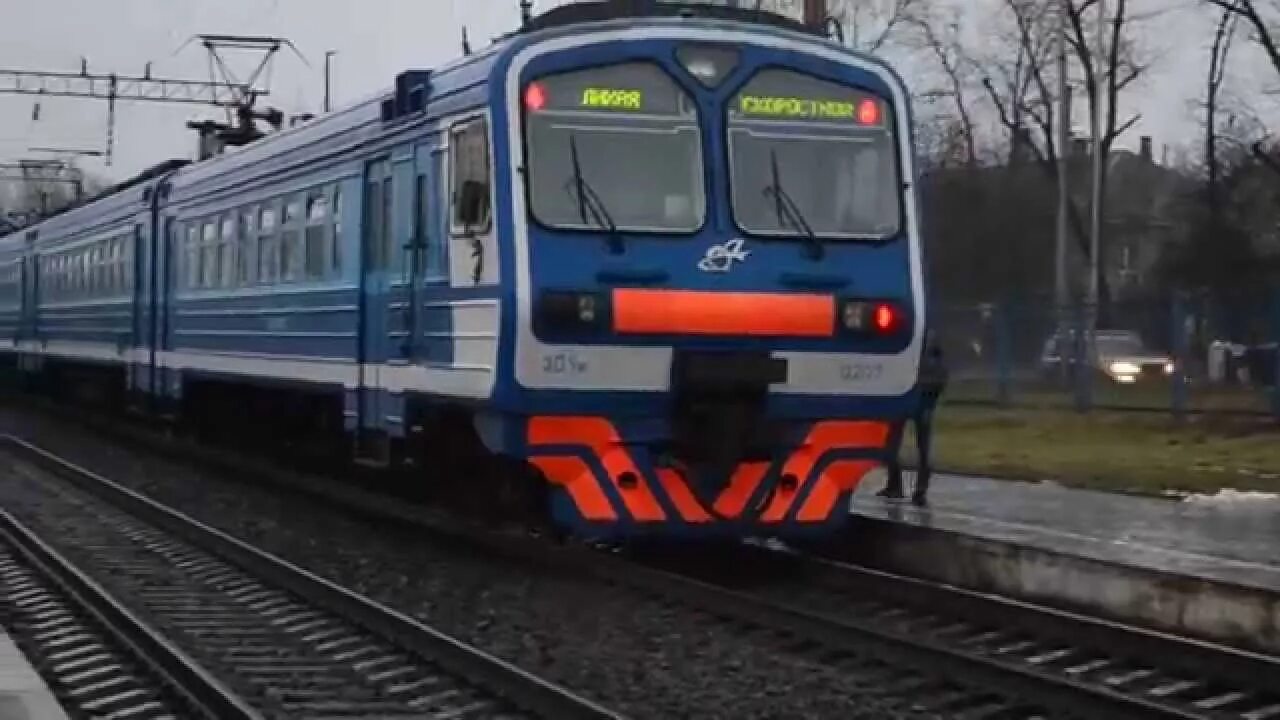 Эд9м 0207. Электрички Украины эд9м. Эд9м Ростов. Эд9м 1044.