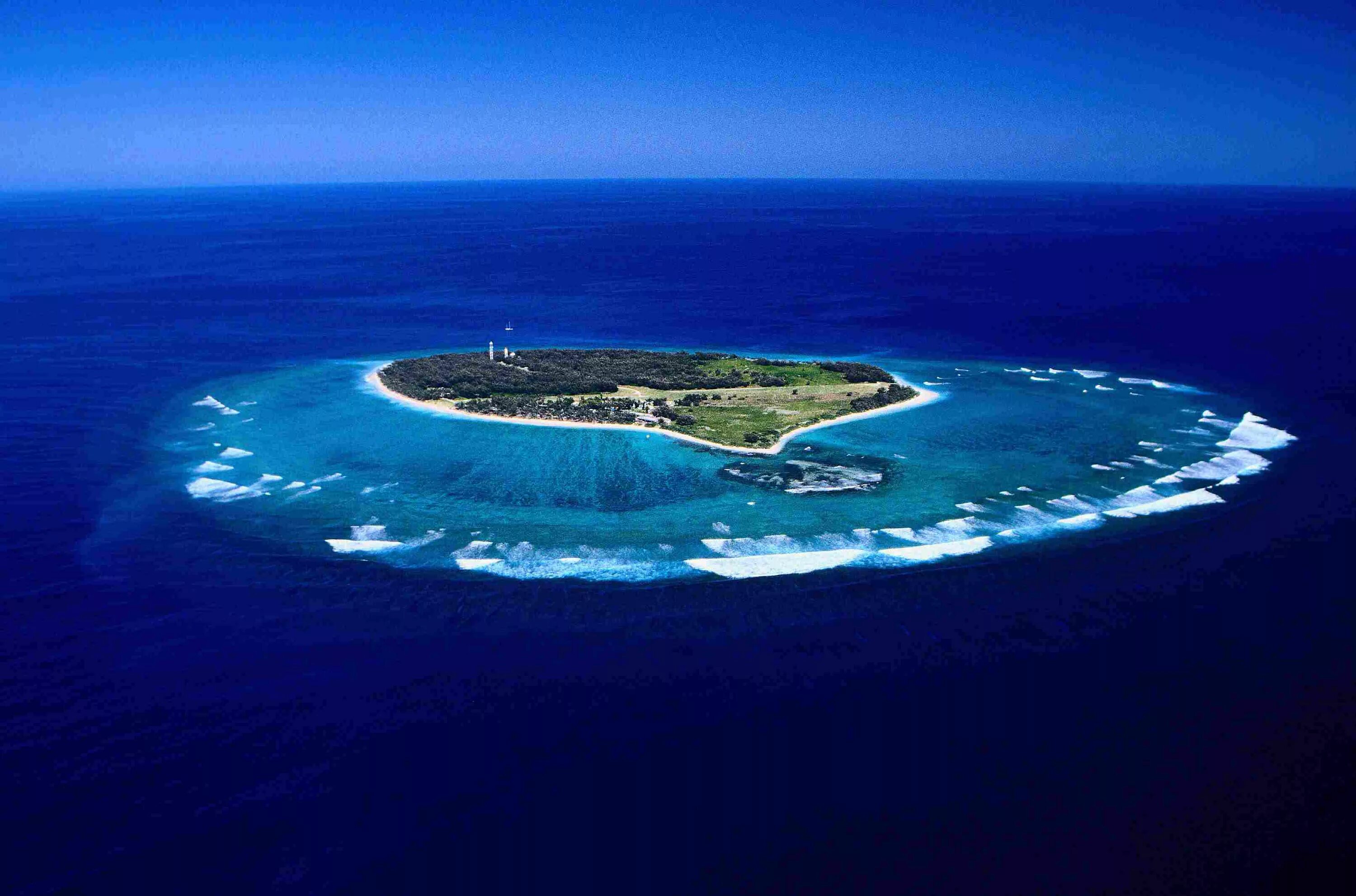 Леди-Эллиот коралловое море. Остров леди Эллиот Австралия. Остров риф (Reef Island). Острова большого барьерного рифа. 3 острова австралии