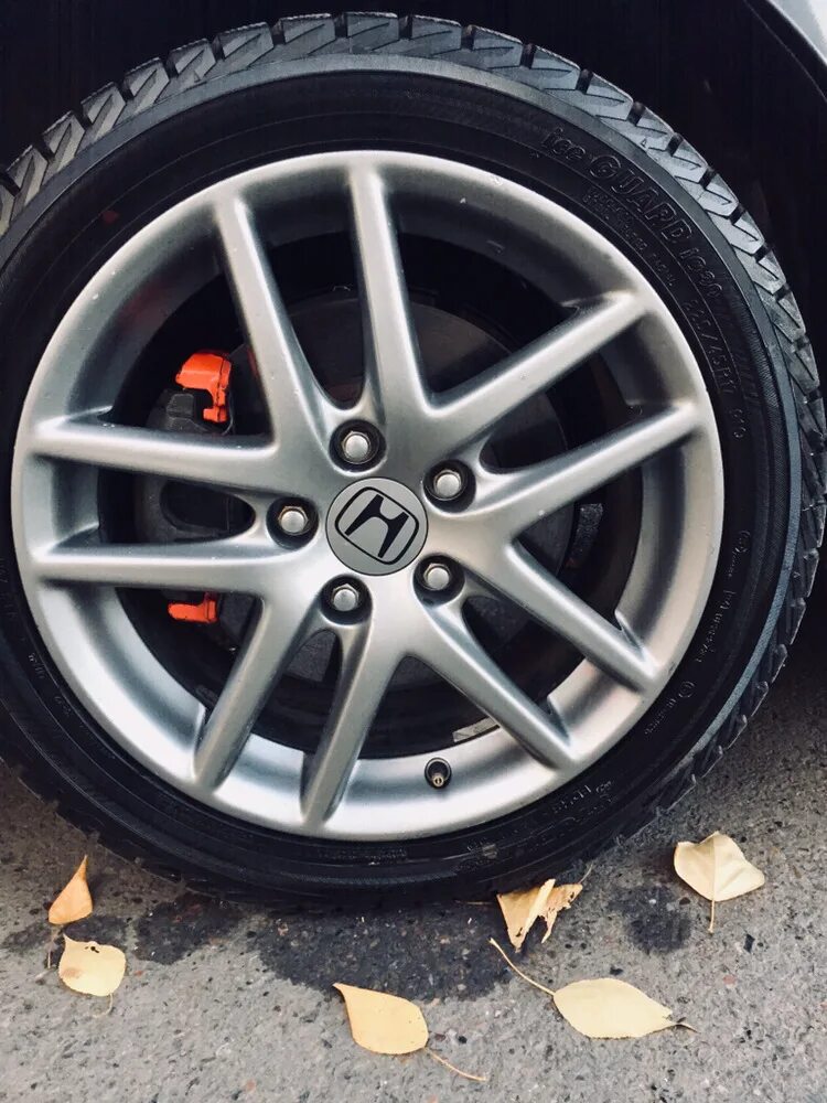 Honda accord 7 225/55r17. Резина на хонду аккорд. Honda accord 7 колеса. Резина на хонду аккорд. Штатные диски хонда аккорд 8.