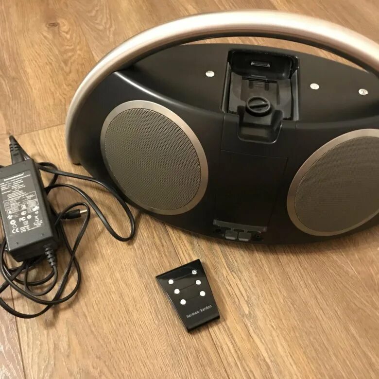 Harman kardon go play micro. Колонка harman kardon go play 2. Harman kardon go play 2. Harman kardon go play. Бумбокс harman kardon.