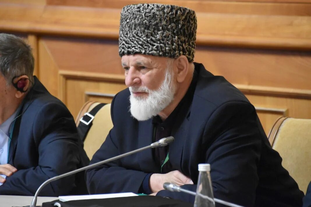 Хаджимурат харумович гацалов. Хаджимупат гацвлрв муфтий. Хаджимурат гацалов муфтий. Гацалов муфтий. Гацалов хаджимурад муфтий фото.