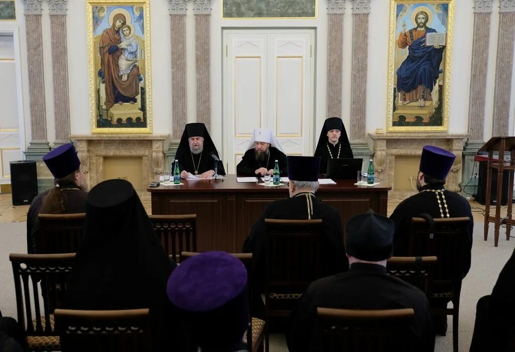 Ипархия или епархия. Церковь на лукинской 11 крещение господне. Ново нахичеванская епархия армянской апостольской церкви. Астраханская община епархия. Православная гимназия астрахань.