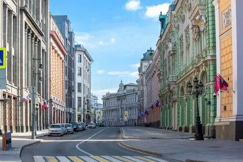 Улицы москвы в мае
