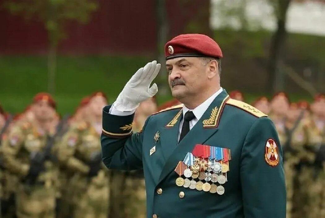 Меликов сайт. Глава республики дагестан 2021. Глава дагестана меликов сергей алимович портрет. Сергей меликов дагестан. Меликов сайт.