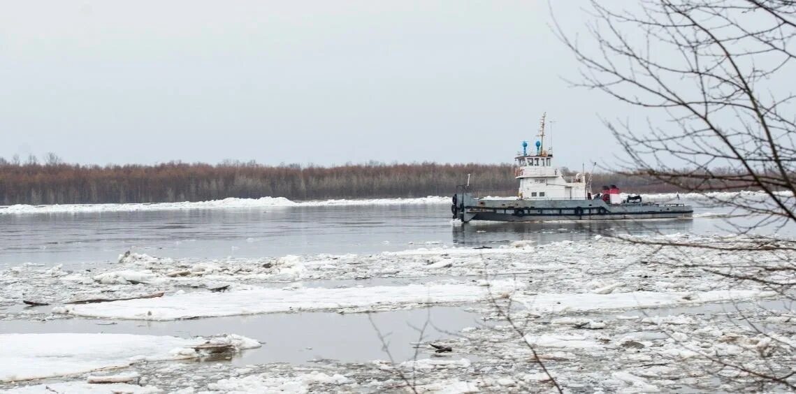 Ледоход на Оби Колпашево. Колпашево река Обь. Ледоход Обь. Ледоход на Оби в Томской области 2021.