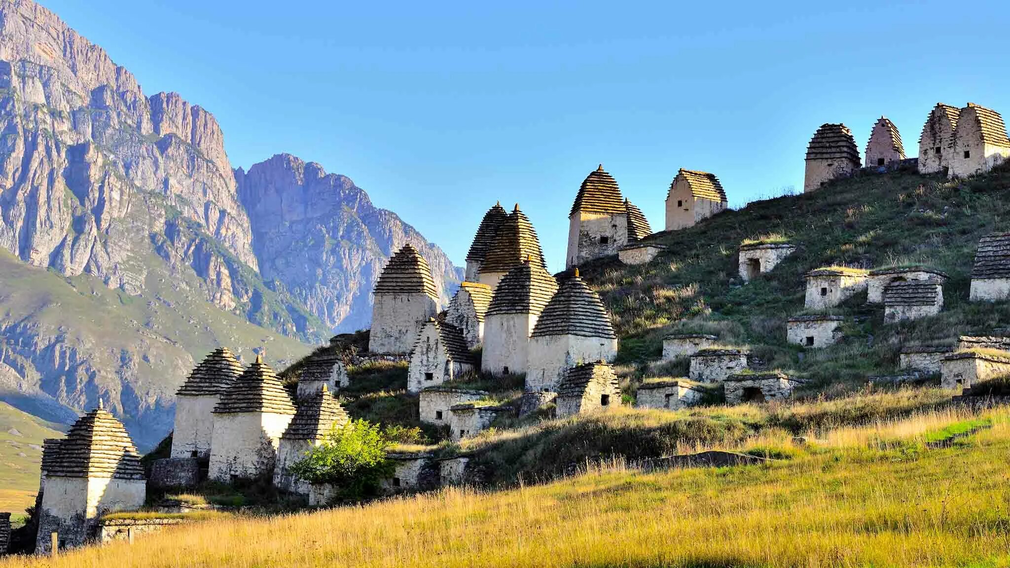 Даргавс город мертвых. Даргавс город мертвых. Даргавс город мертвых. Как выглядит осетия. Некрополь даргавс.