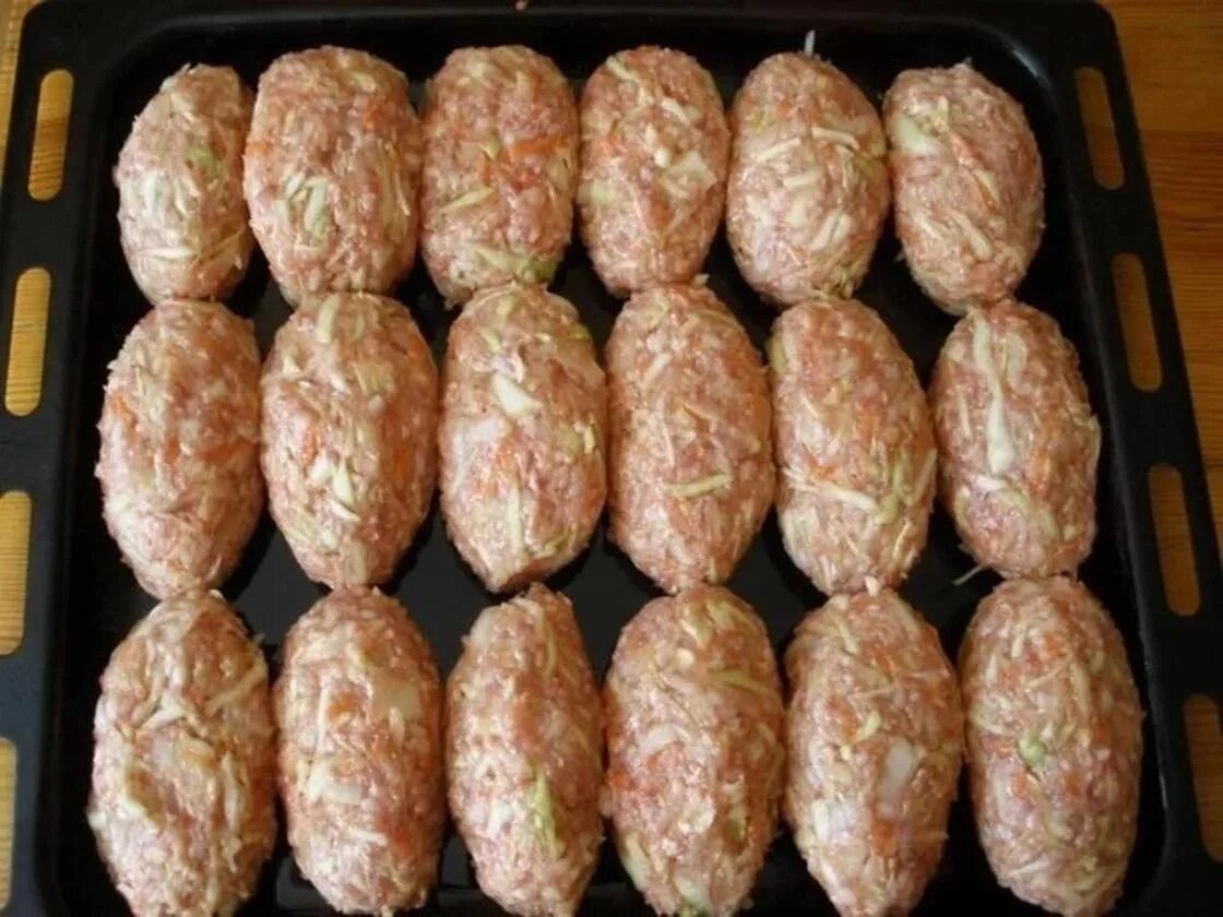 Ленивые голубцы в котлетах. Ленивые голубцы на сковороде. Голубцы в виде котлет. Ленивые голубцы с капустой рисом и фаршем. Ленивые голубцы с капустой рисом и фаршем.