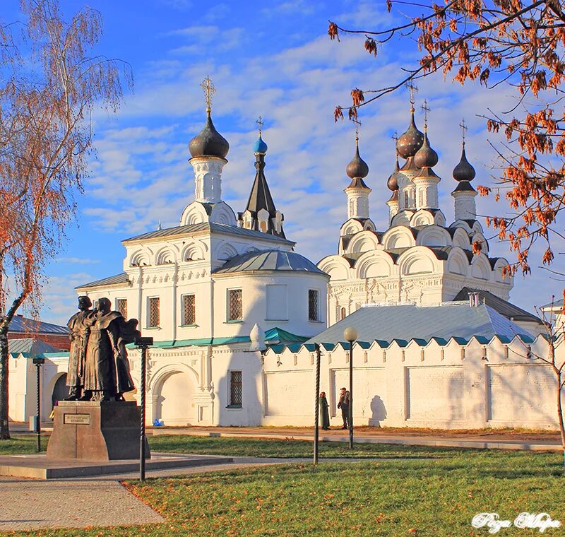 Женский монастырь святой троицы. Свято-Троицкий женский монастырь Муром. Свято Благовещенский монастырь Муром. Свято Троицкий мужской монастырь Муром. Муром храм Благовещения.