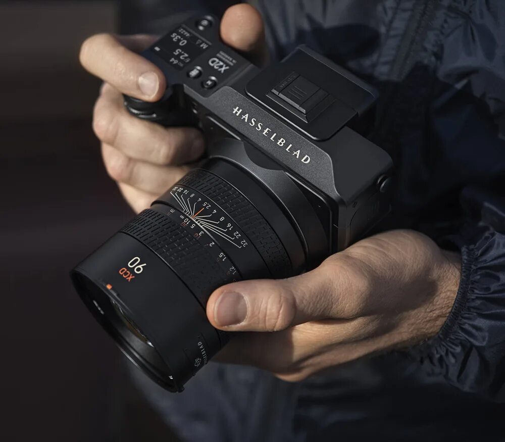 Фотокамеры среднего формата. Среднеформатные фотоаппараты Hasselblad. Hasselblad h2d 100 c. Hasselblad h2d 100 c матрица. X2d 100 c Hasselblad обзор.