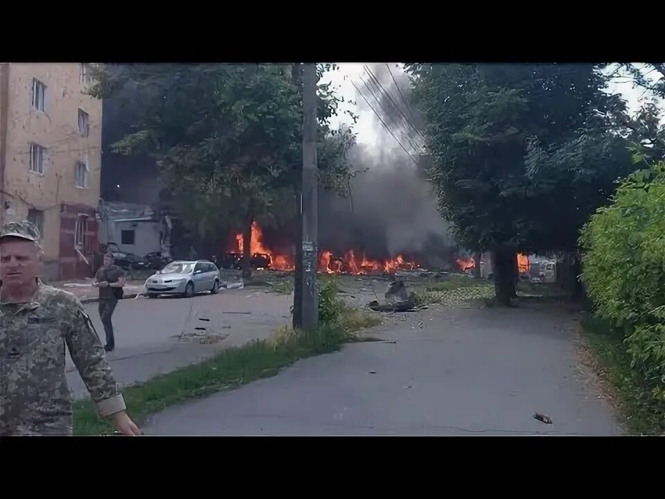 Удар по банковой киев. Банковая киев. Сбу киев. Удар по банковой киев. Праворадикалы.