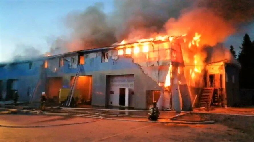 Ураган в ханты-мансийске. Пожар в омске. Пожар в ханты мансийске. Пожар в ханты мансийском. Омк ханты мансийске.
