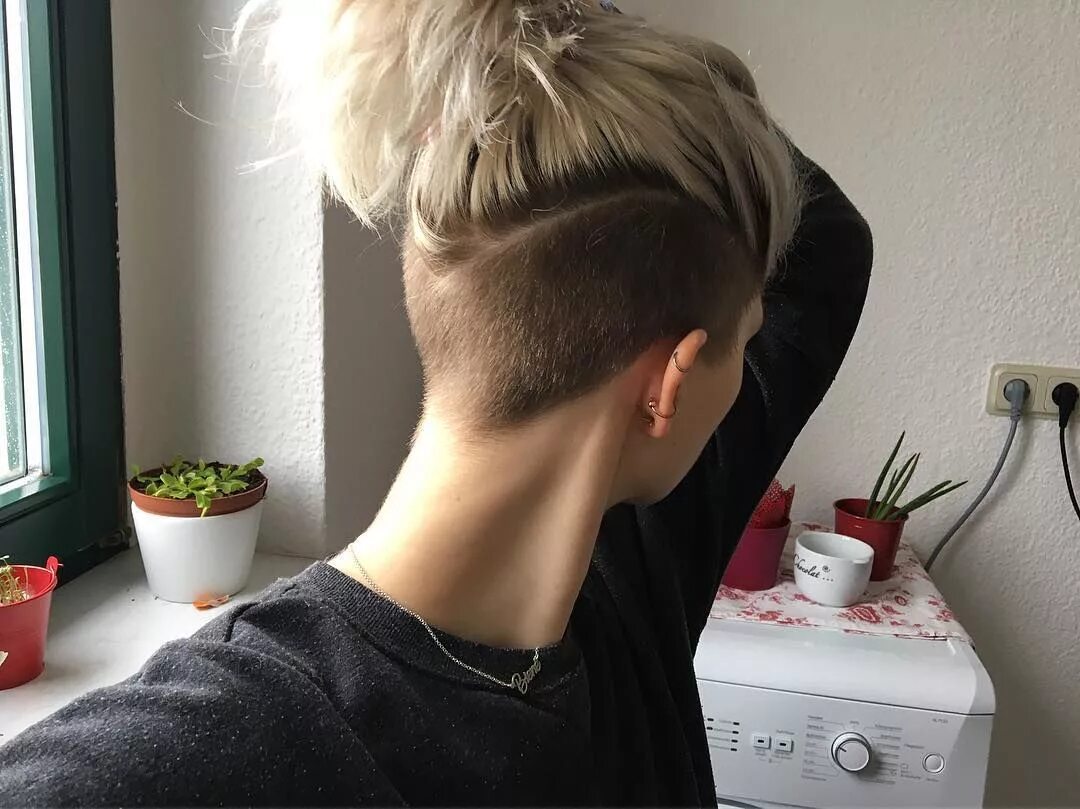 4,227 Likes, 42 Comments - Short Hairstyles Pixie Cut (@nothingbutpixies) on Ins