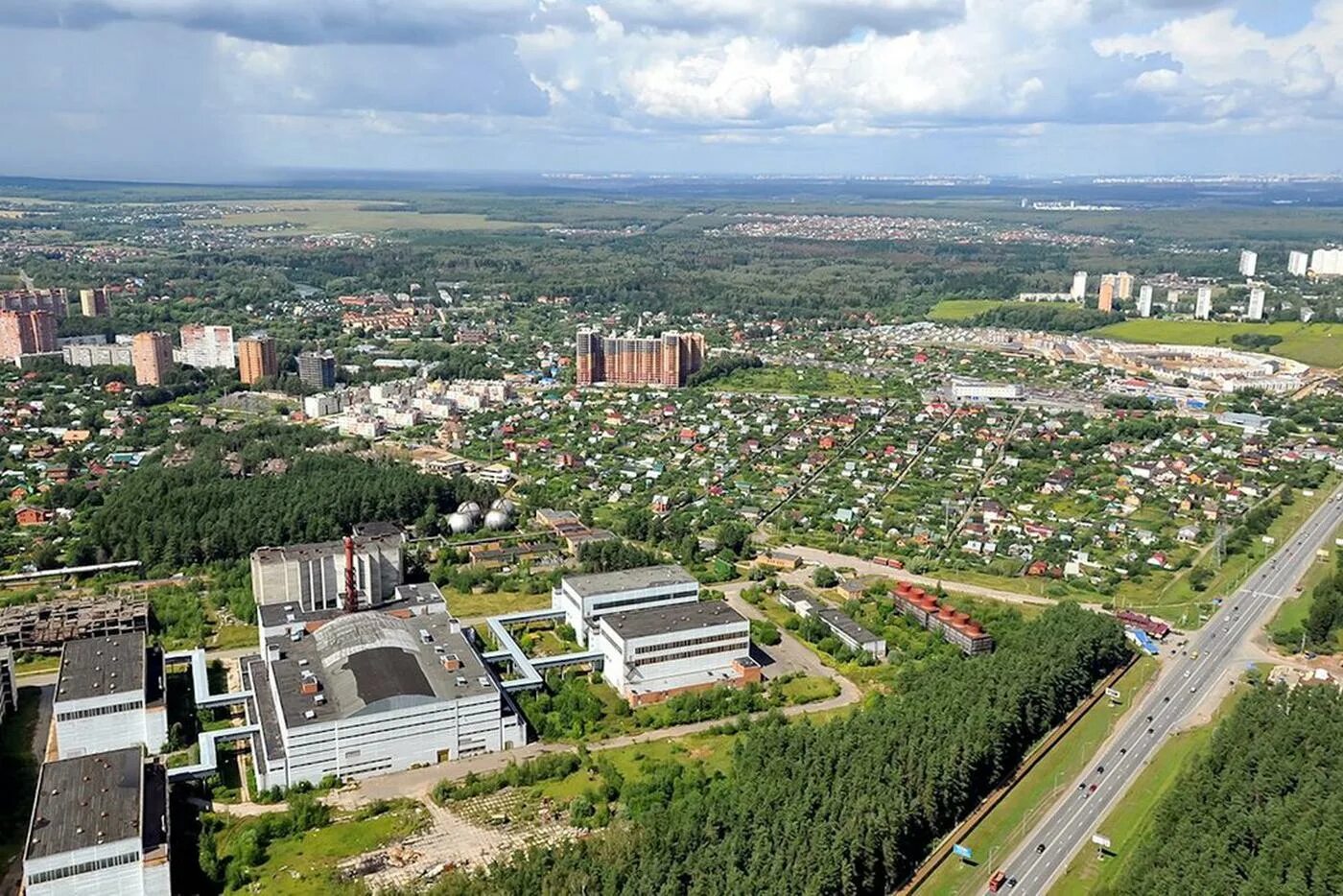 Новая москва тинао. Город троицк московская область. Новая москва тинао. Ботаковское поле троицк. Троицк наукоград.