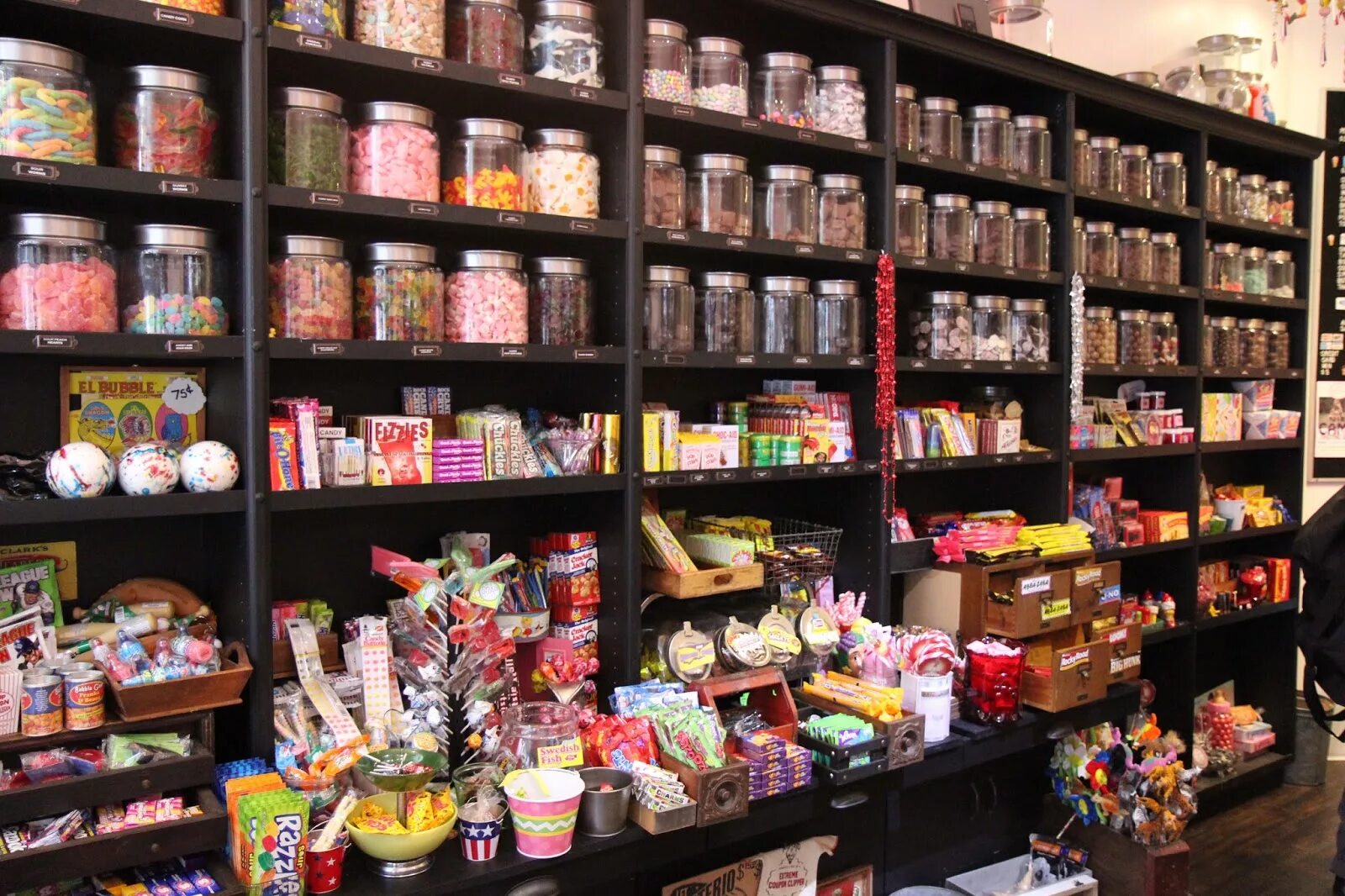 Sweet shop. Sweet shop магазин. Косметика от фирмы Sweet shop. Sweet shop фото. The Remarkables Sweet shop.