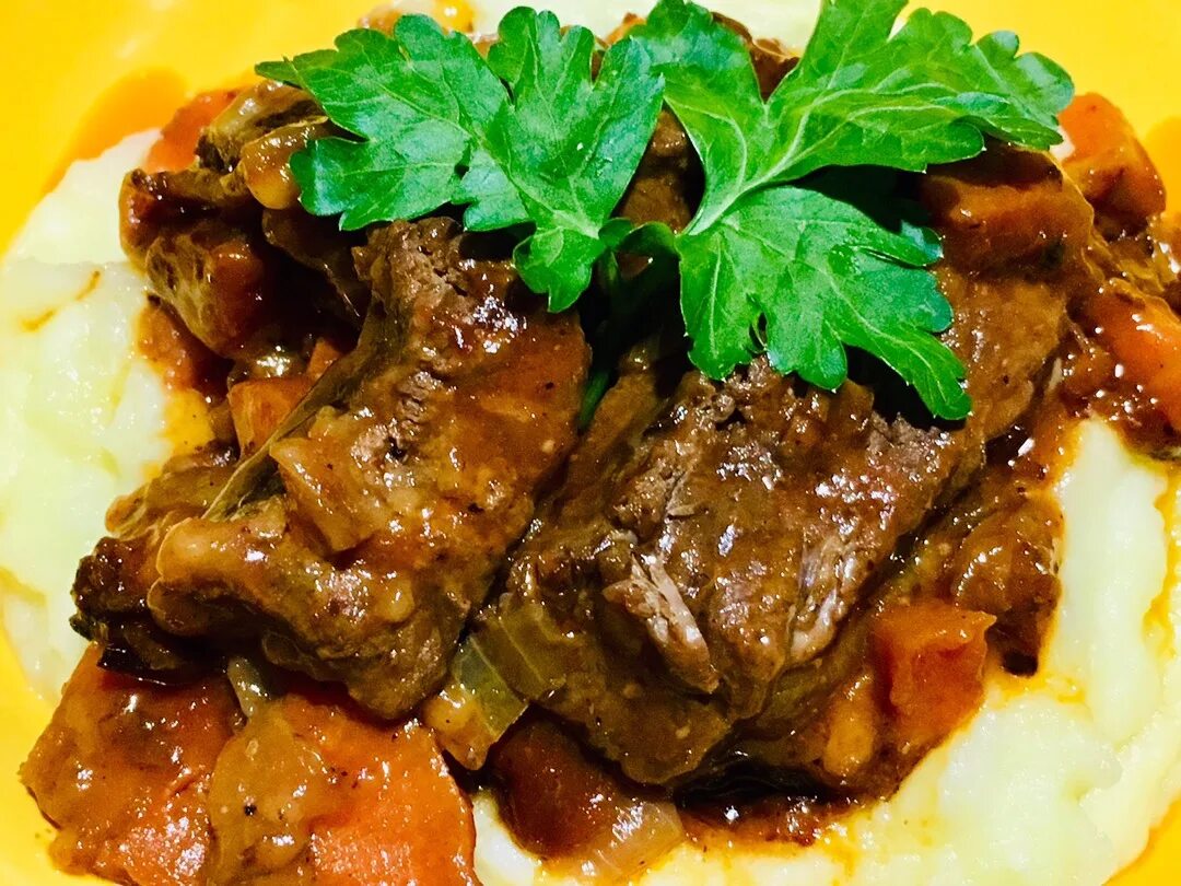 Как вкусно приготовить тушеную говядину