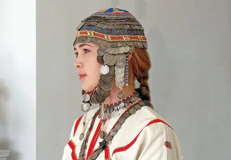 Костюм головные