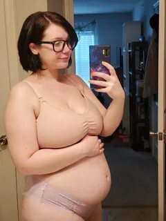 #pregnant #belly #beautiful #selfie @kitkatlewdz.