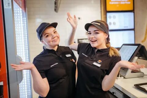 Со скольки лет работают кассиром