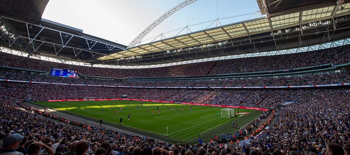 Wembley Stadium сборная Англии. Уэмбли футбольная Арена. Уэмбли стадион поле. Уэмбли стадион старый. Стадион по английски