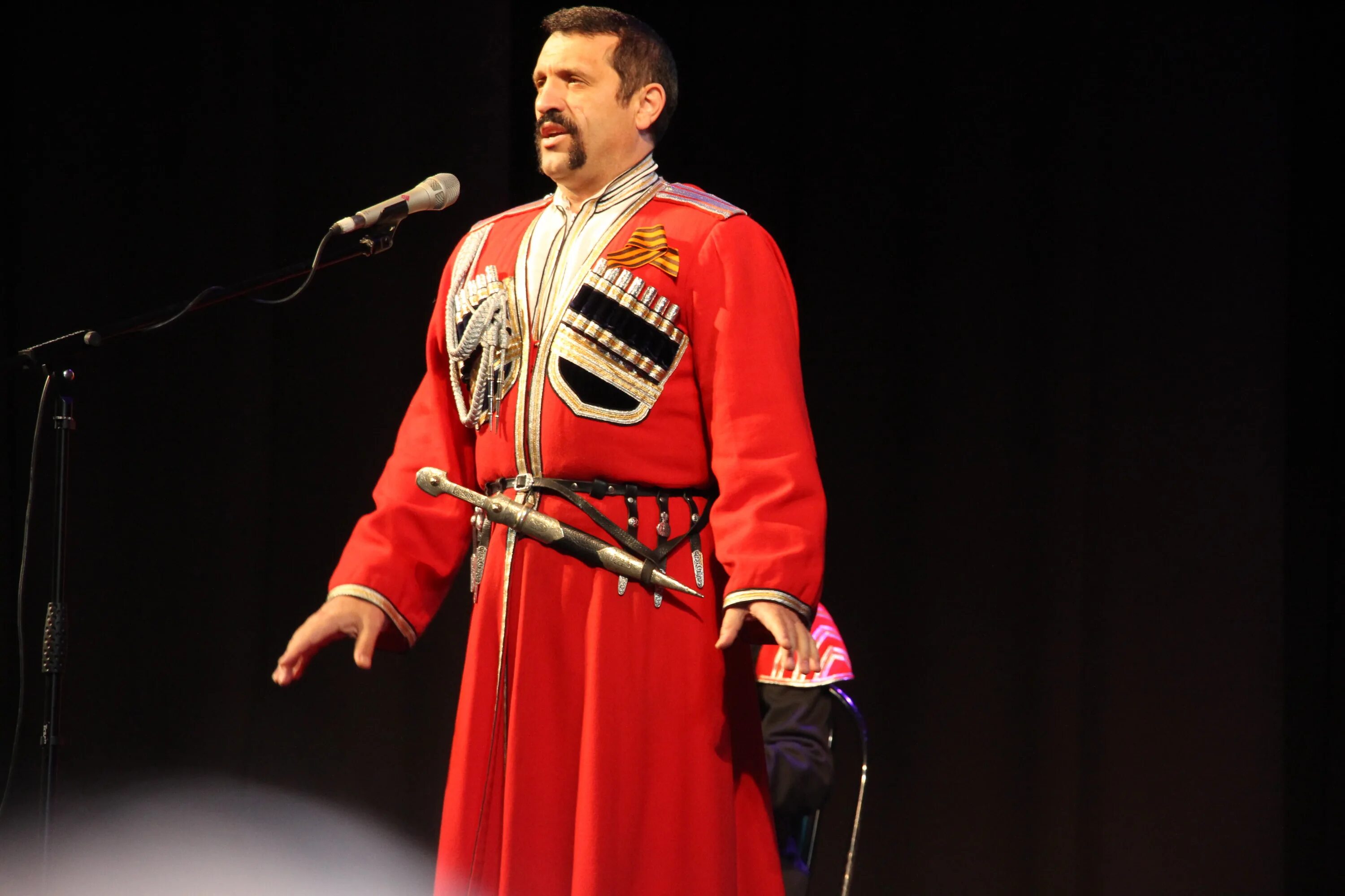 кубанский казачий хор внутри. кубанский казачий хор. казачий хор бурятия. кубанский казачий хор костюмы мужские. концерт кубанского казачьего хора в 2024 году.