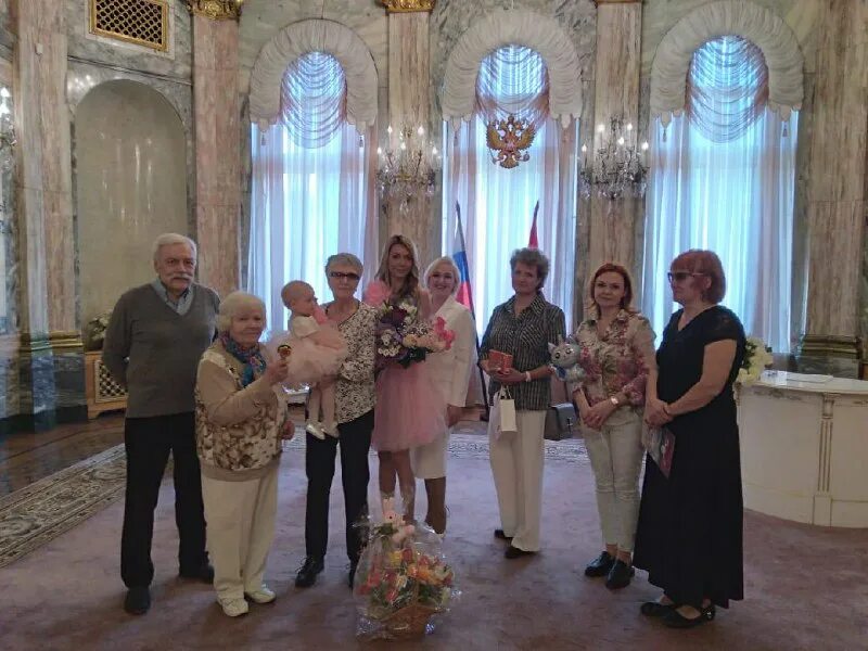 дворце торжественной регистрации рождения малютка