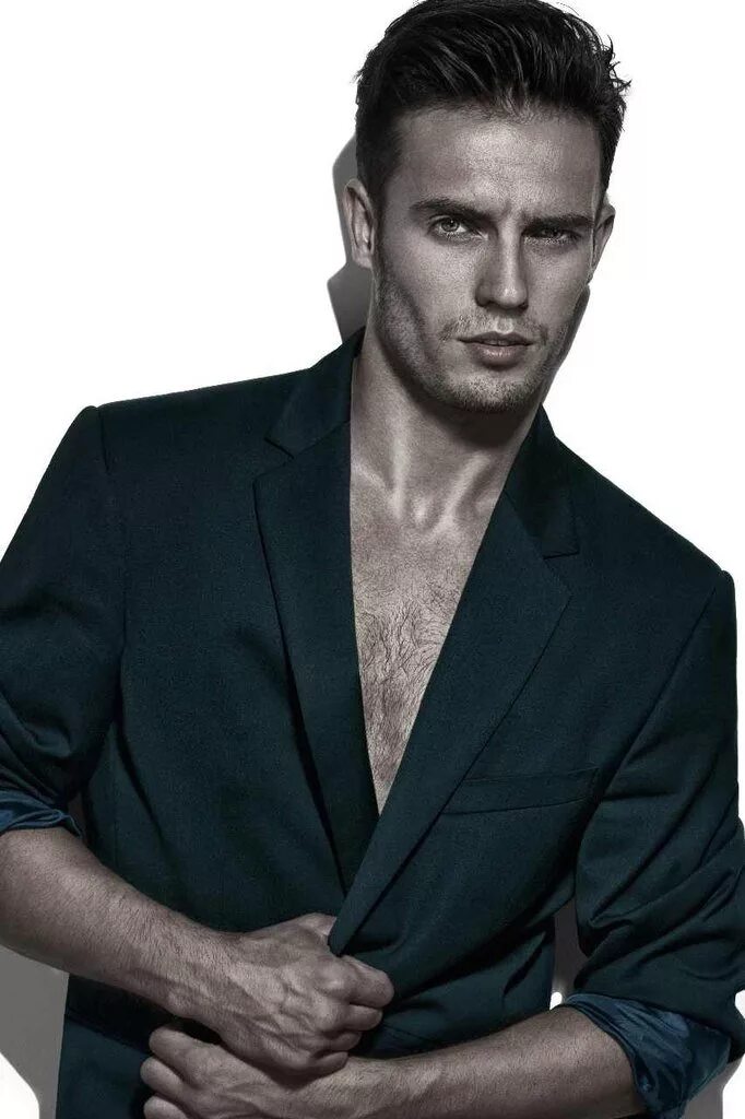 красивый неизвестный парень модель. Juan martin модель. гарретт нефф фотосессия. фотомодель вакансии парень. вакансия модель мужчина.