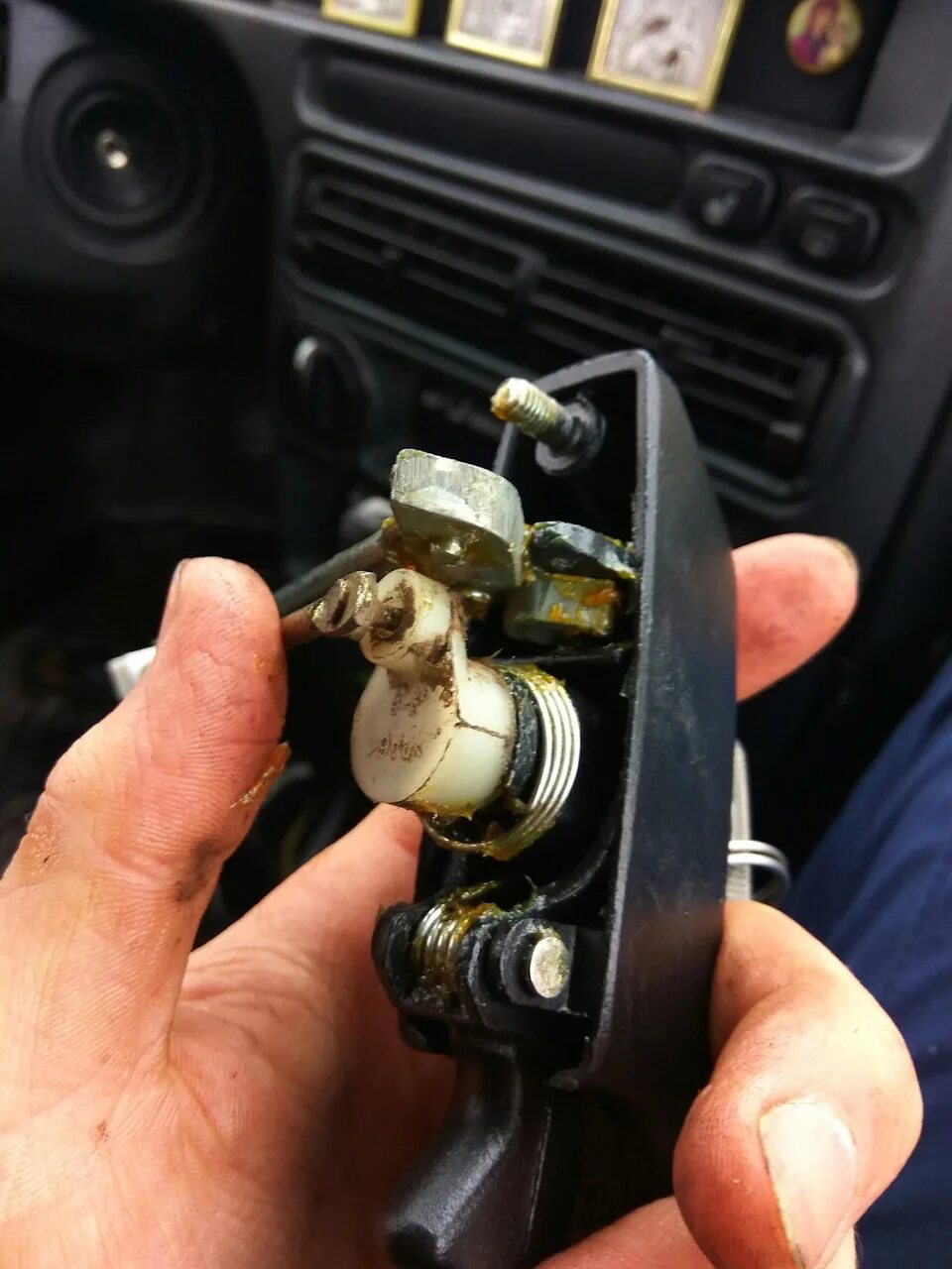 Как поменять замки на ваз 2115. Как поменять замки на ваз 2115. Дверной замок двери ваз 2114. Тяга замка двери ваз 2113. Тяги замка двери ваз 2114.