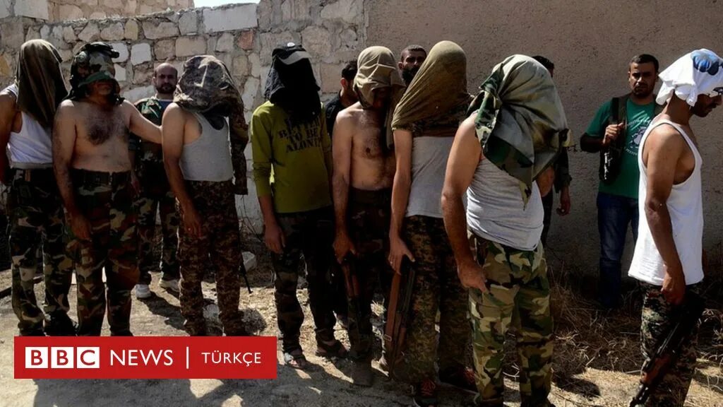 Попала в плен в турцию. Пленные азовцы в мариуполе 2022. Русский десантник в плену. Украинские военнослужащие сдались в плен. Ахмат сила кадыровцы.