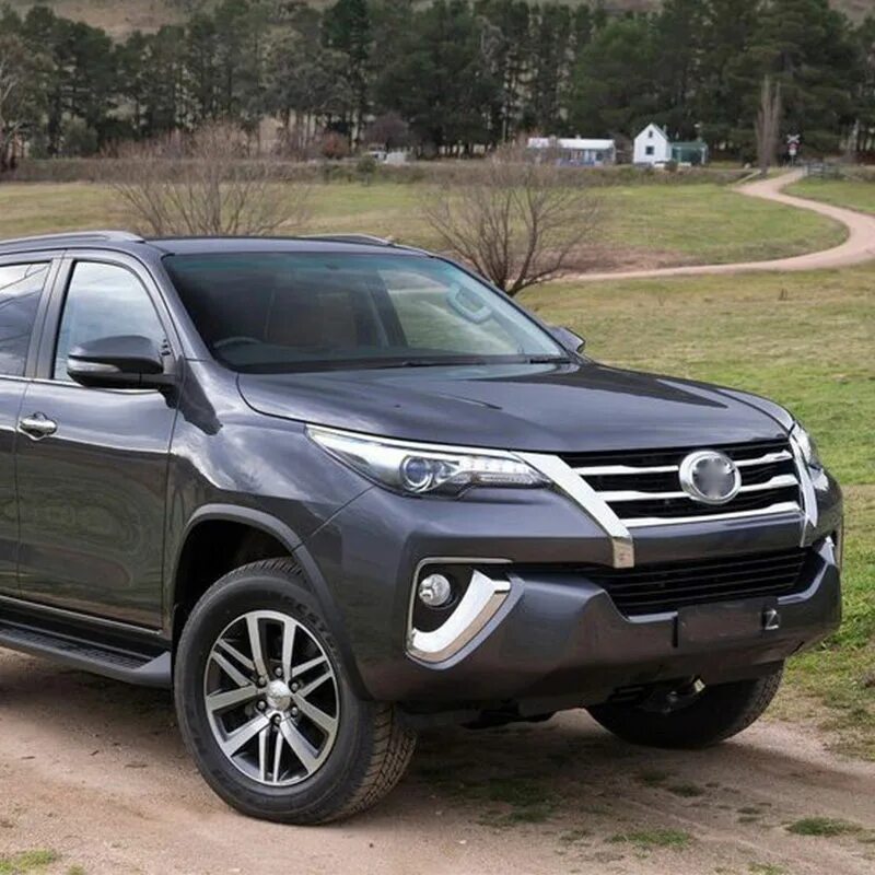 Купить новый фортунер. Тойота фортунер 2016. Toyota Fortuner/sw4 (an160). Тойота фортунер 2019. Тойота фортунер 2018.