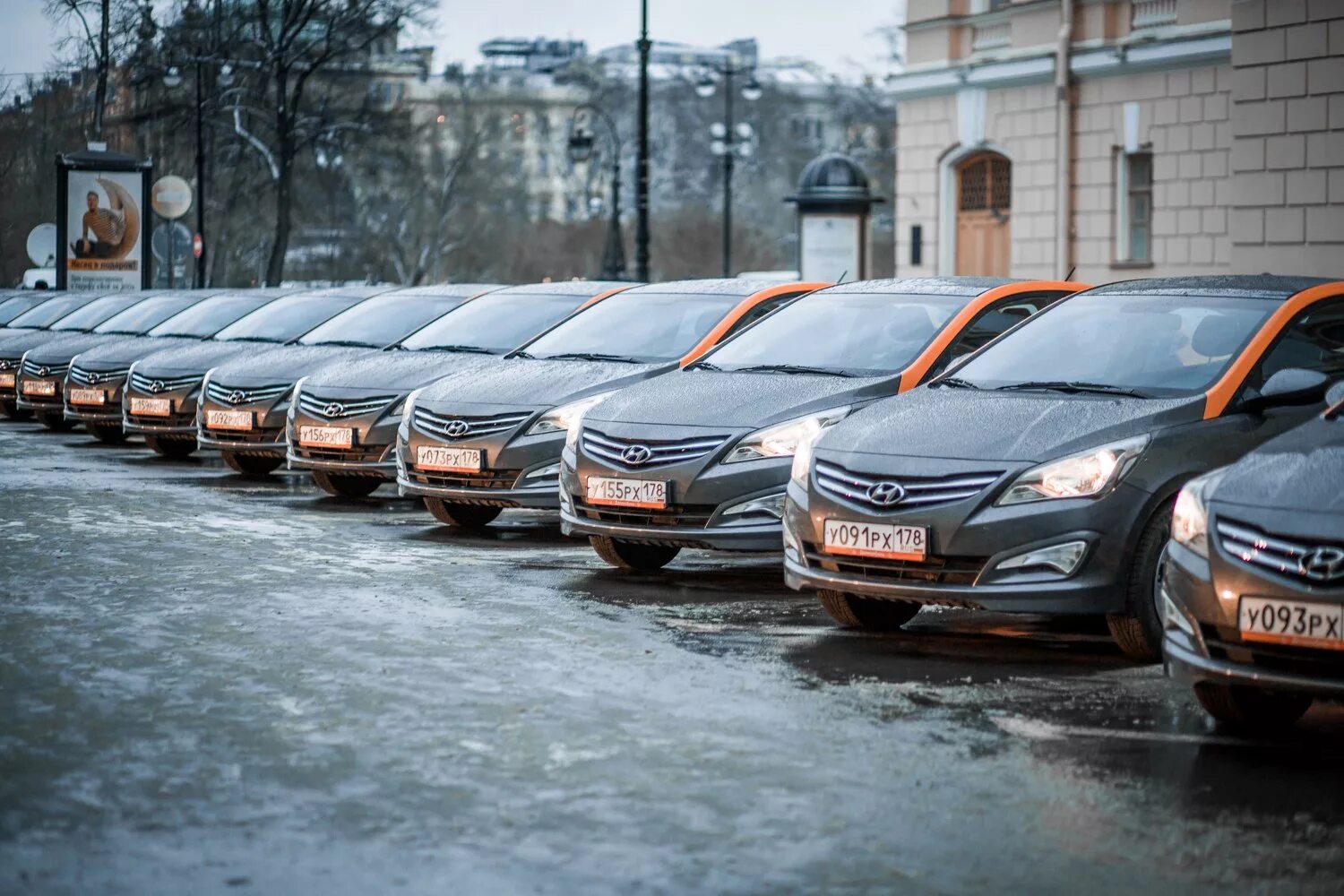 Москва авто любые. Парк машин каршеринга .в Москве. Автопарк каршеринга в Москве. Автопарк каршеринга Делимобиль. Делимобиль автопарк 2023.