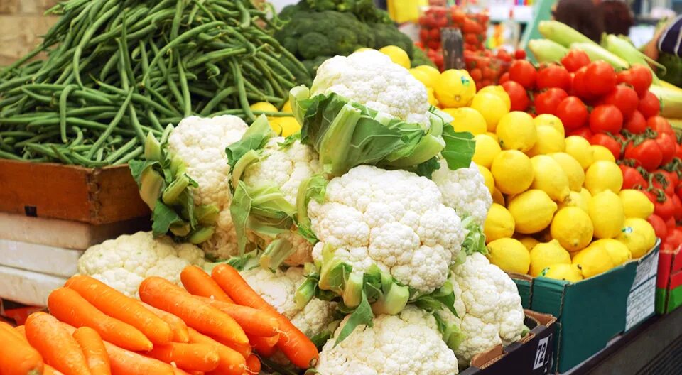 Очищенные овощи хранят. Очищенные овощи. Овощи в Израиле. Очищенные овощи фото. Овощи в Израиле фото.