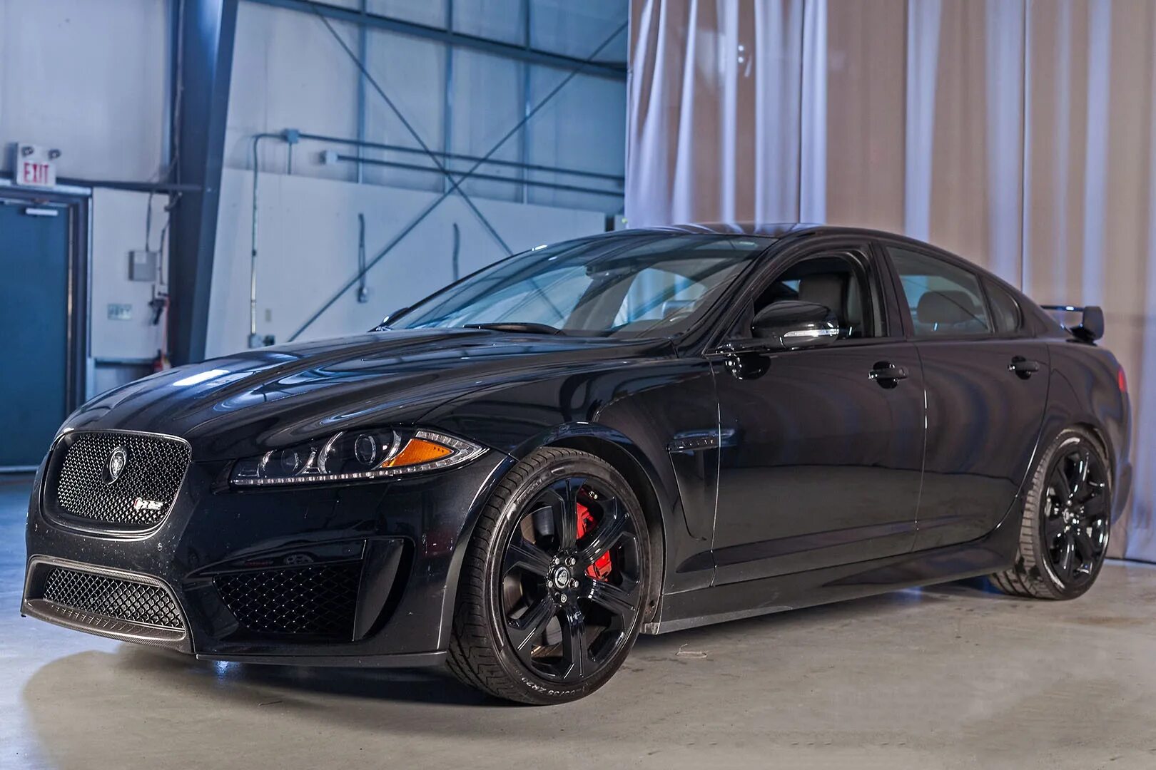 Ягуар rs. Jaguar xf black. ягуар xf 1. jaguar xf 2008 антихром. jaguar xfr-s tuning.