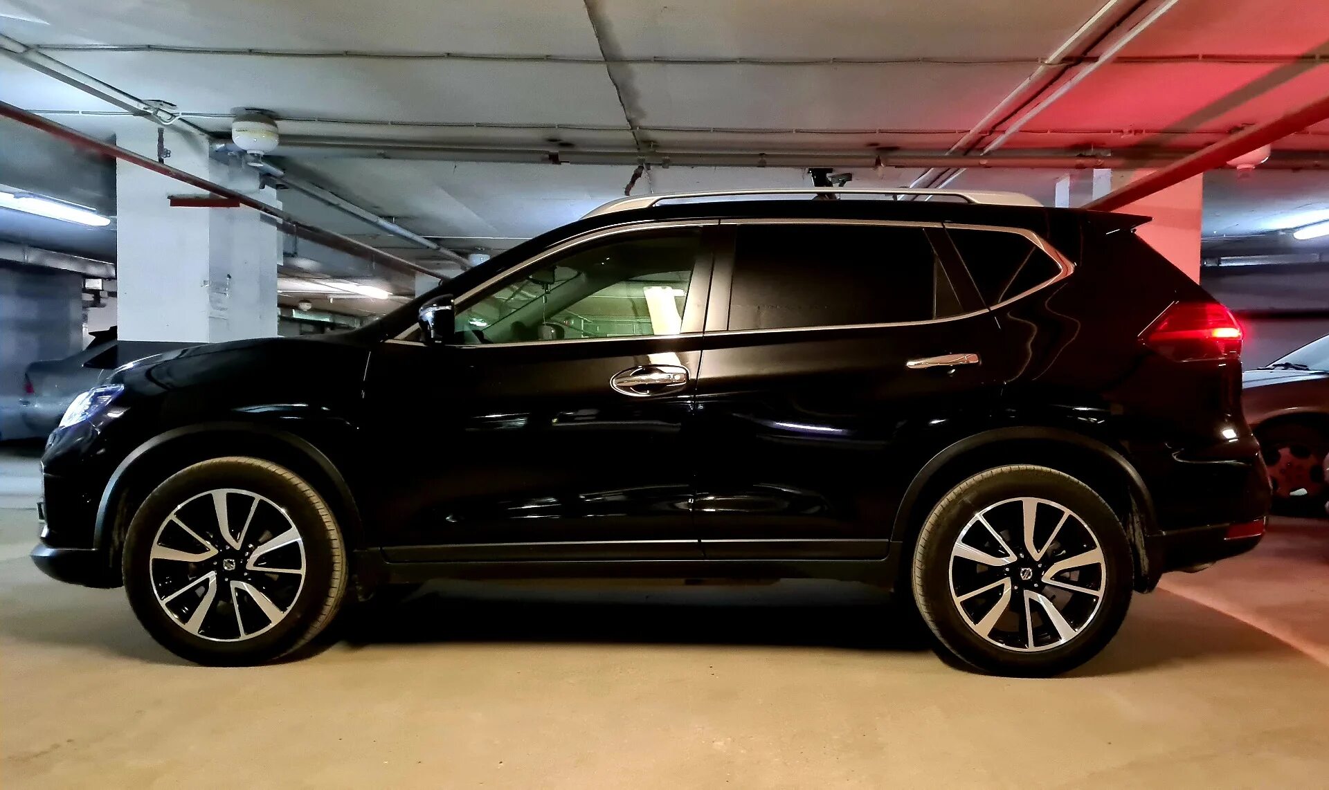 Nissan x-trail t32 колеса r20. Nissan x-trail t32 колеса r20. X-trail t32 диски. Диски для nissan x trail t32 r17. Ниссан х трейл т32 r19.