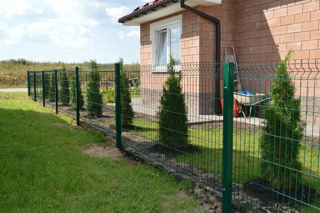 Забор из панелей 3D ПВХ ячейка 200*50 Light 3,5мм (2030*2500) купить в Москве по