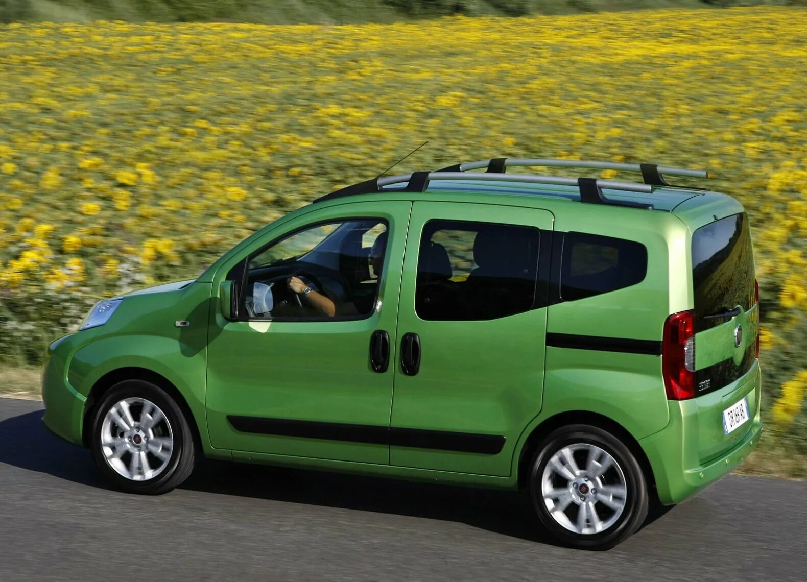 Фиат Кубо. Fiat Qubo. Fiat Qubo 2011. Машина Fiat Qubo.