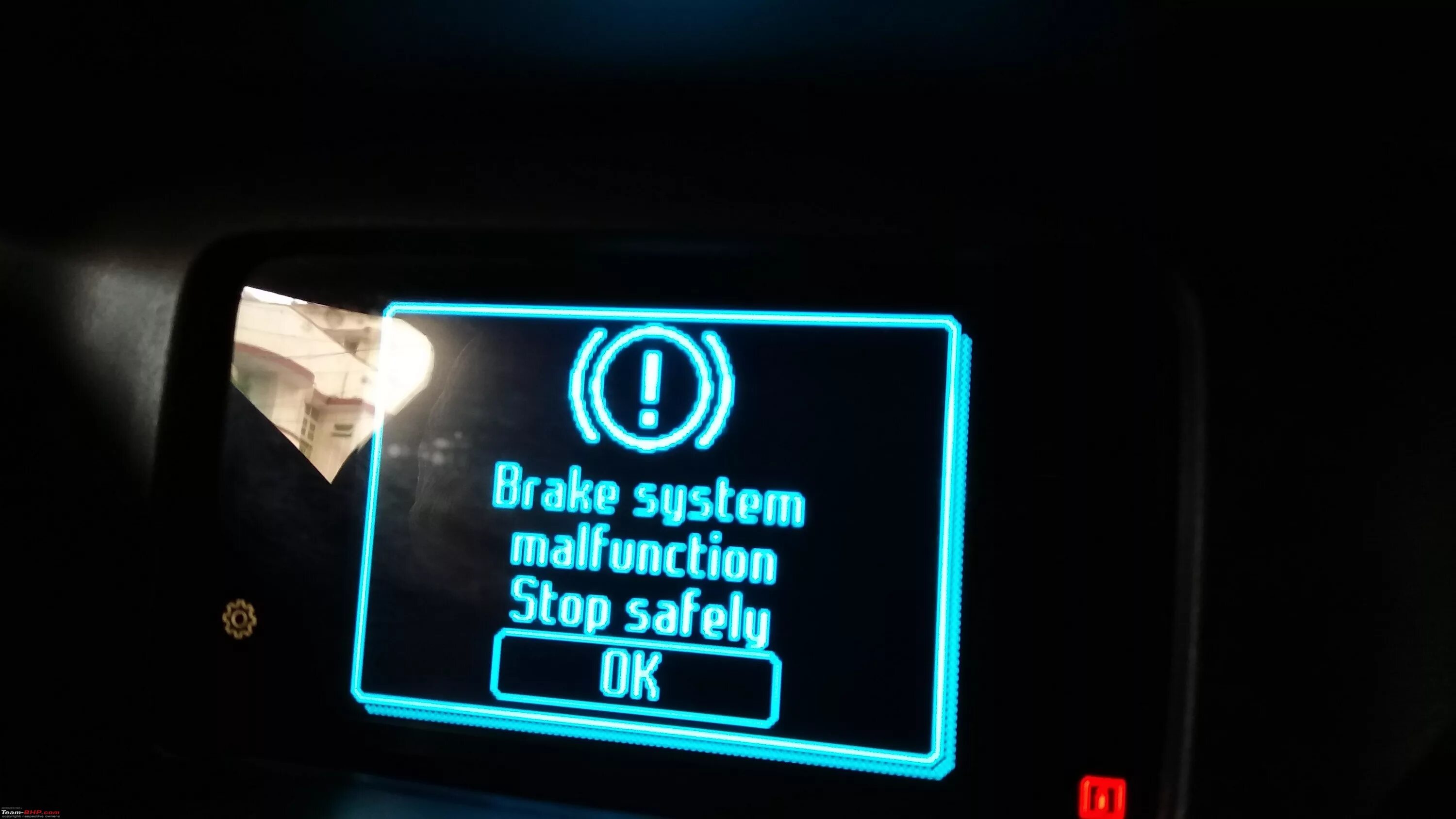 Ошибка malfunction. Engine malfunctions. ошибка malfunction gearbox ecu. transmission malfunction перевести. ford fiesta 2006 надпись на панели transmission malfunction что значит.