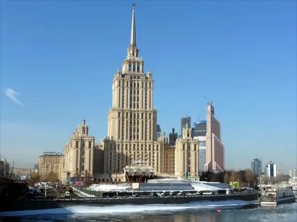Москва огромна