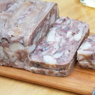 Мясо прессованное из свиной рульки