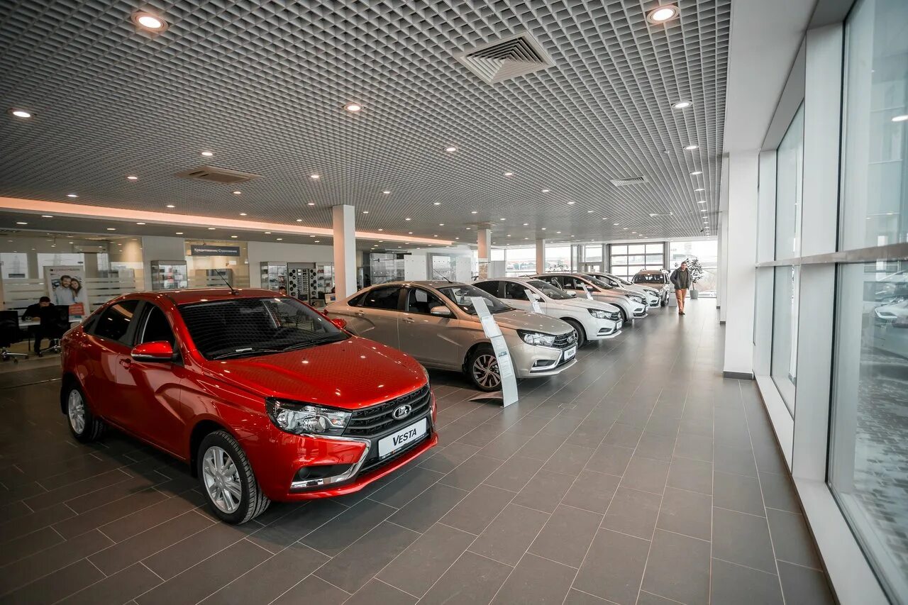 Екатеринбург из машины. Красочные машины екатеринбурга. Автовек екатеринбург. Смарт авто екб. Автосалон белая башня в екатеринбурге.