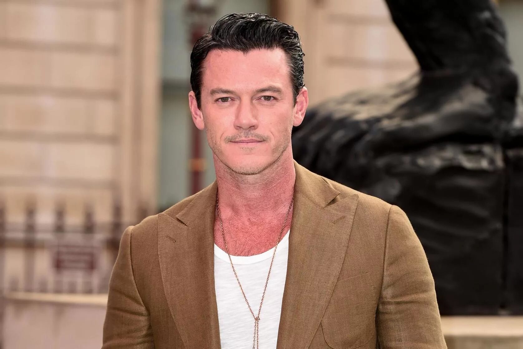 Luke evans. Люк Эванс. Люк Эванс Luke Evans. Люк Эванс 2003. Люк Эванс в молодости.