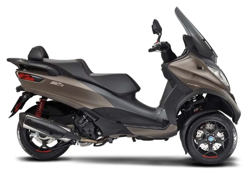 Автомобили скутера. Piaggio 3 колесный. Итальянский скутер Piaggio. Скутер Пьяджо. Piaggio mp3 400.