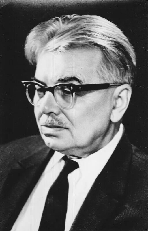 Крупном советском писателе. Крупном советском писателе. М. Л леонов писатель. Союз писателей 1934.