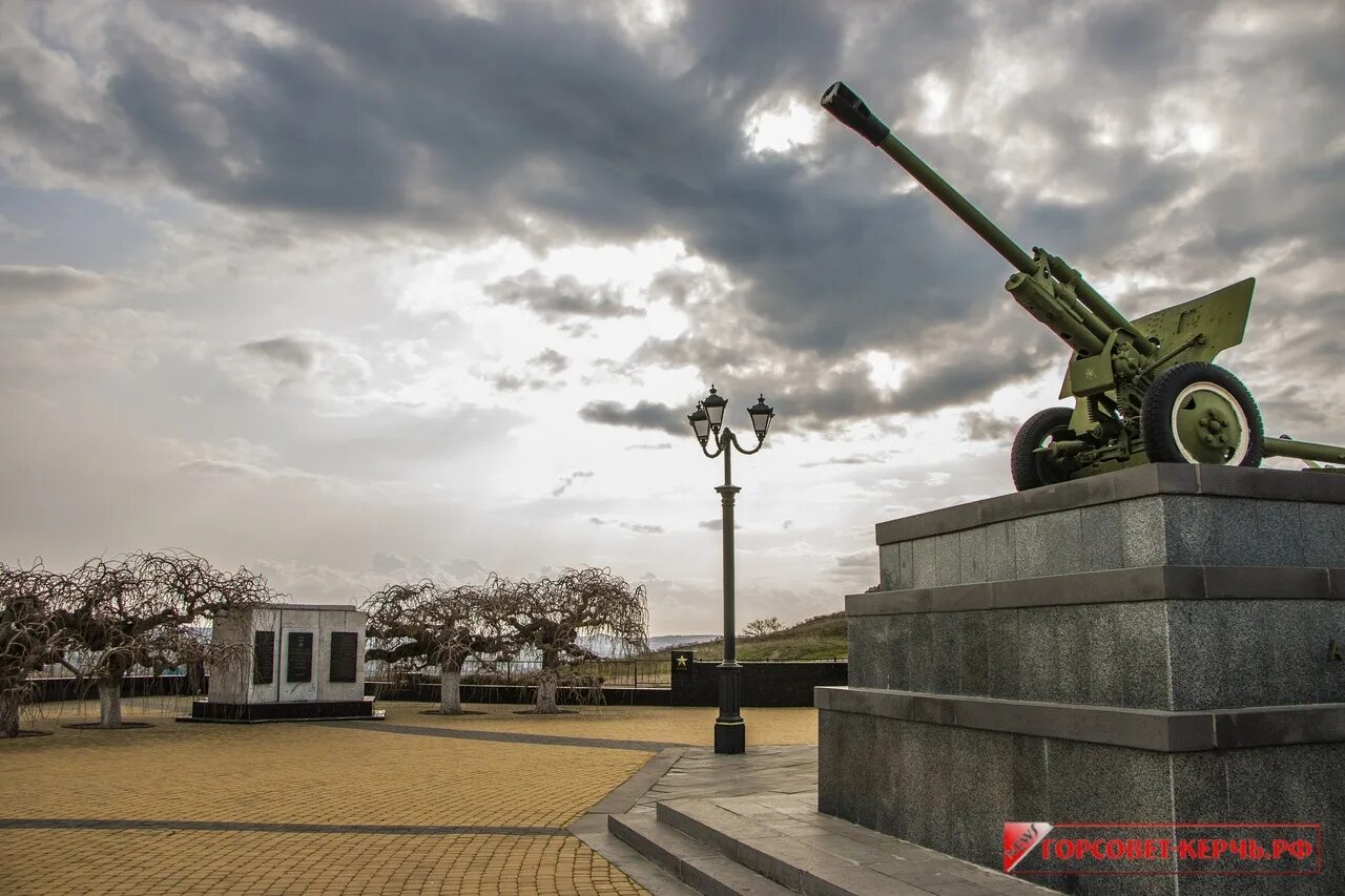 керчь фото города. стелла керчь город герой. керчь площадь ленина украина. крым город керчь. стела "керчь - город-герой".